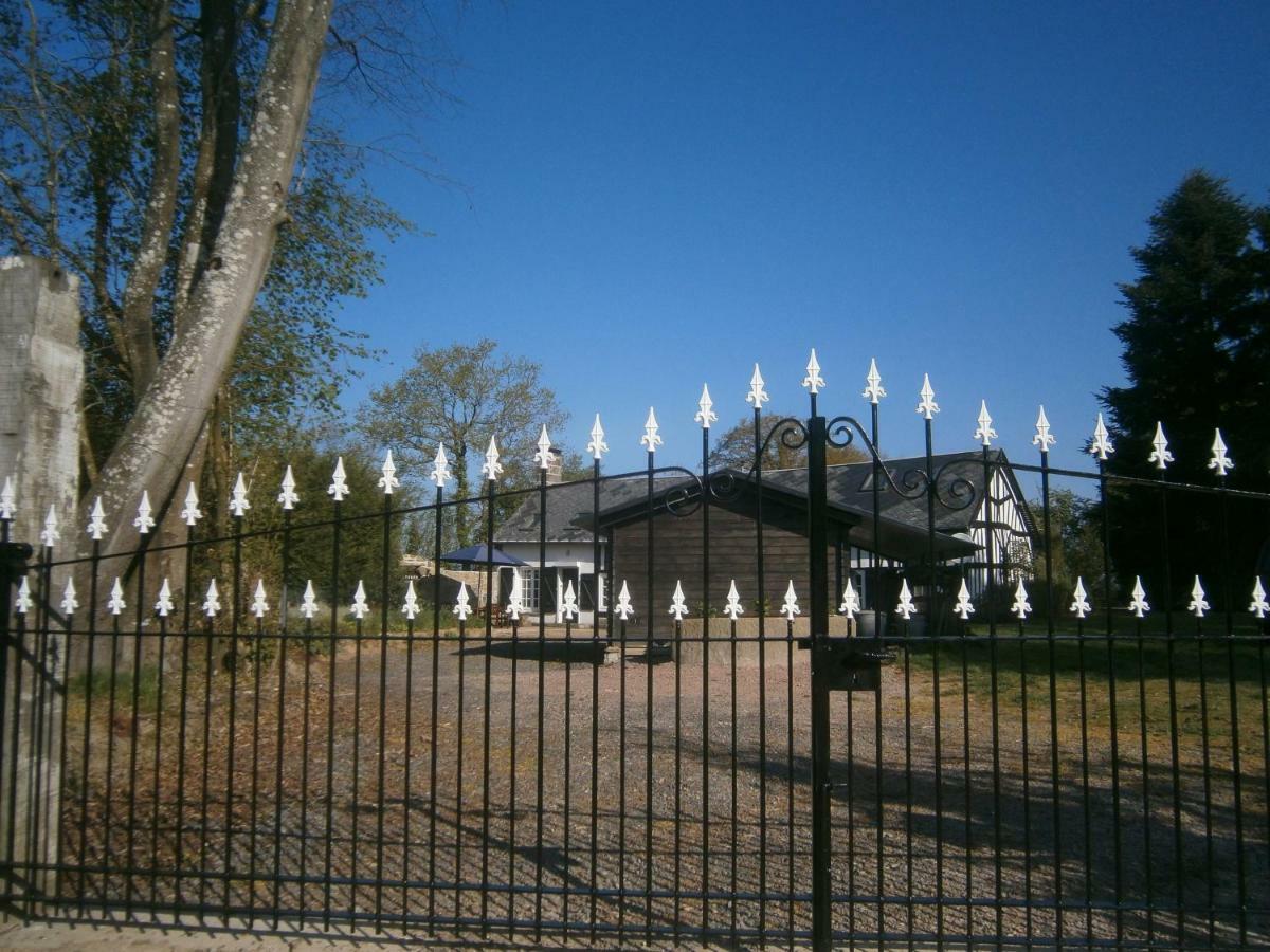 Вилла La Grange Ranes Экстерьер фото